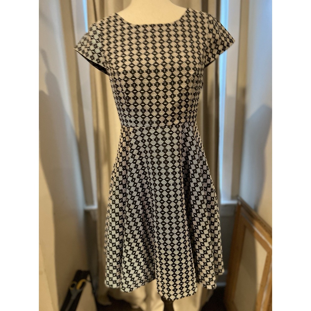 Maeve Anthropology Women's Dress Size 4‎ Navy And White